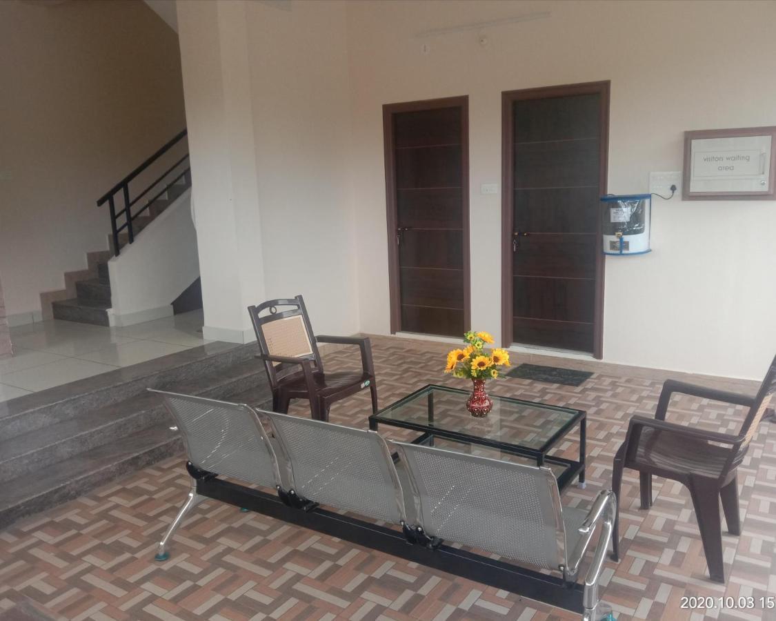 Grand Chariot Hotel Vellore Exterior photo