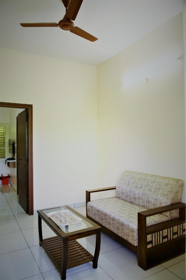 Grand Chariot Hotel Vellore Exterior photo